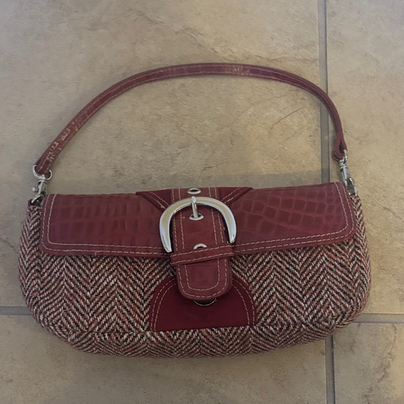 Chic Red and Brown Women's Shoulder Bag - Picture 2 of 5